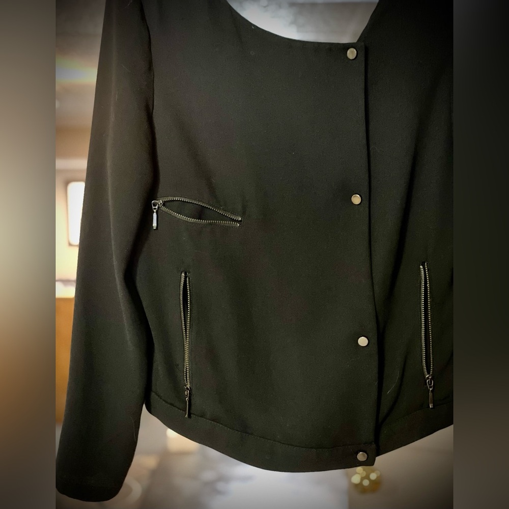 Lightweight Jacket - Picture 2 of 4